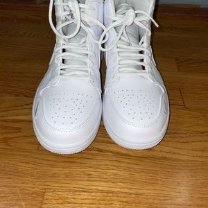 Jordan 1 Mid SE Nike Swoosh On Tour (2020)